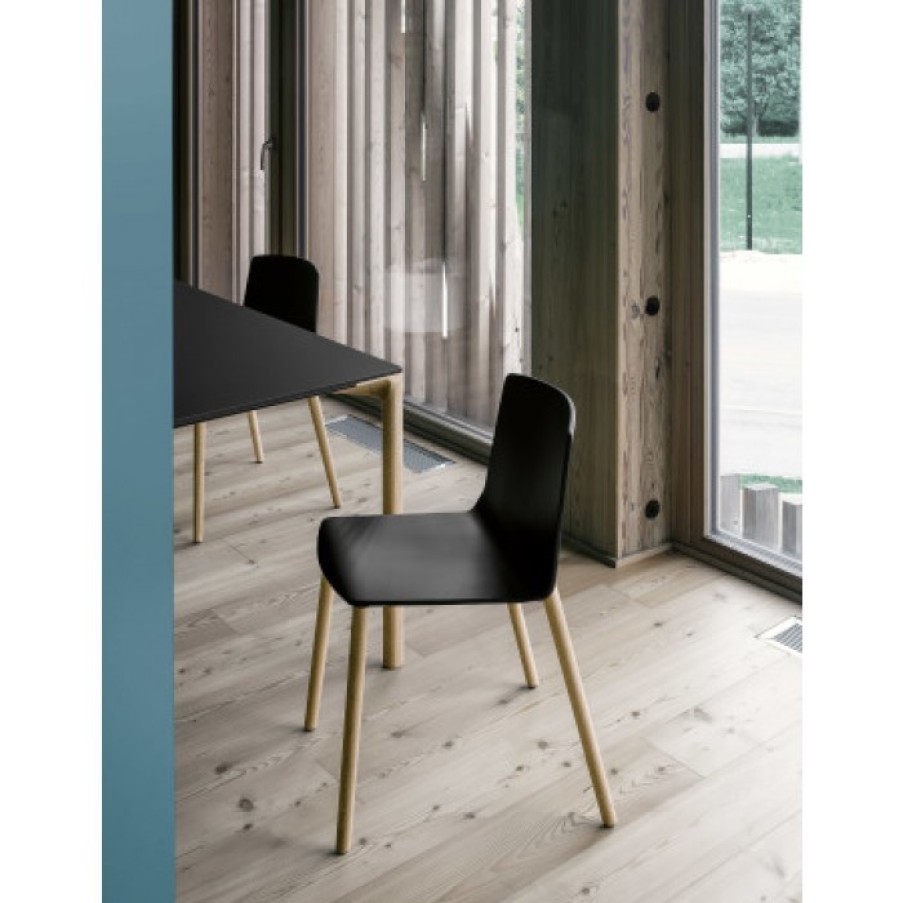 Meubelen Meubelen Stoelen | Kristalia Rama Stoel Zwart/Eik Cm 54 X 55 X H75