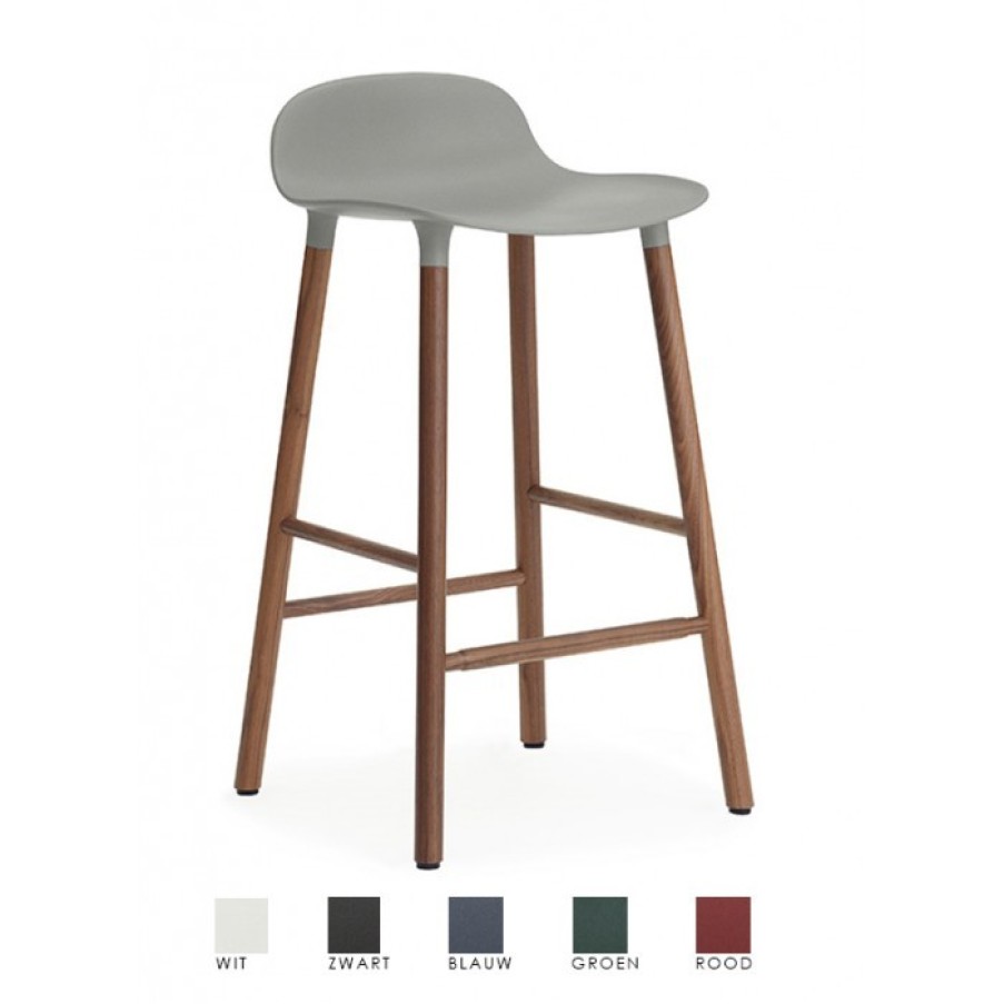 Meubelen Meubelen Barstoelen | Normann Copenhagen Form Barstoel Walnoot Poten Set Van 2 Cm 43 X 42,5 X H77