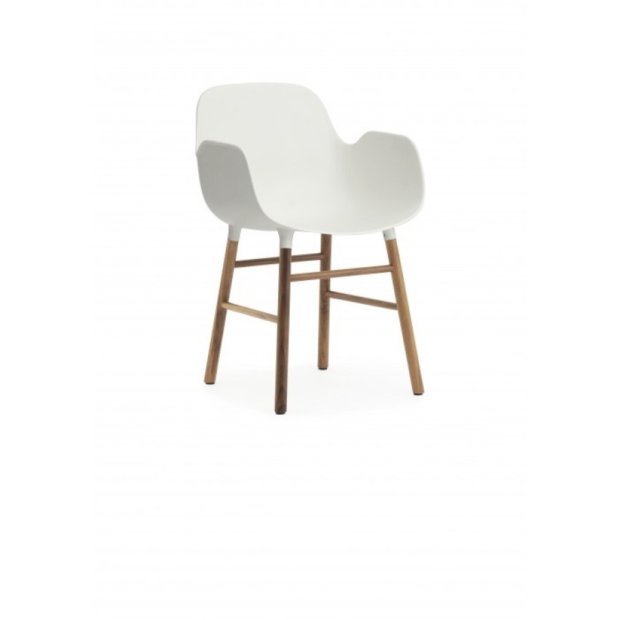 Meubelen Meubelen Stoelen | Normann Copenhagen Form Armstoel Walnoot Poten Set Van 2 Cm 52 X 56 X H78